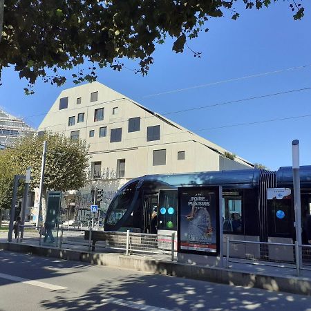 Une Chambre A L'Economat Burdeos Exterior foto
